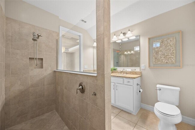 Building Photo - 2880 E Lake Pointe Dr