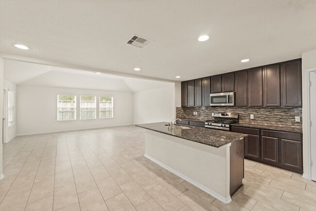 Building Photo - 16401 Olive Sparrow Dr