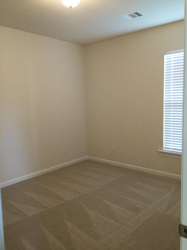 Building Photo - 7721 W Pelican Lks Ave
