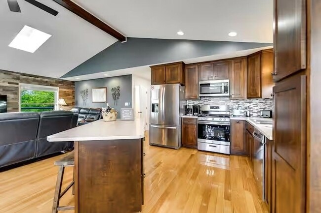 Building Photo - 608 Flowers Gap Rd