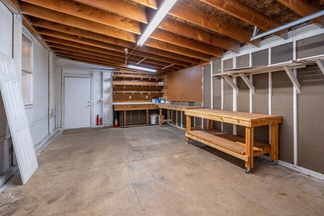 Building Photo - Country Living on a Private Acreage in Camas  - 2 Bedroom 1 Bath Manufactured Home