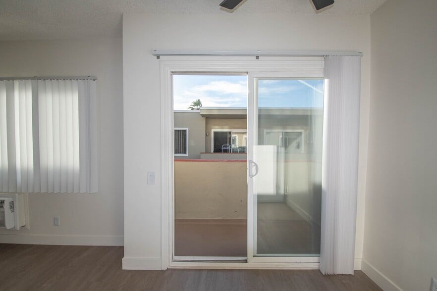 Building Photo - 10843 Kling St