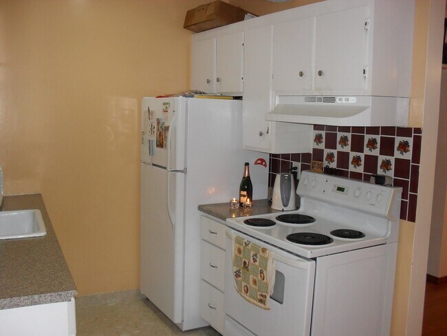 Building Photo - 7 Cypress Rd