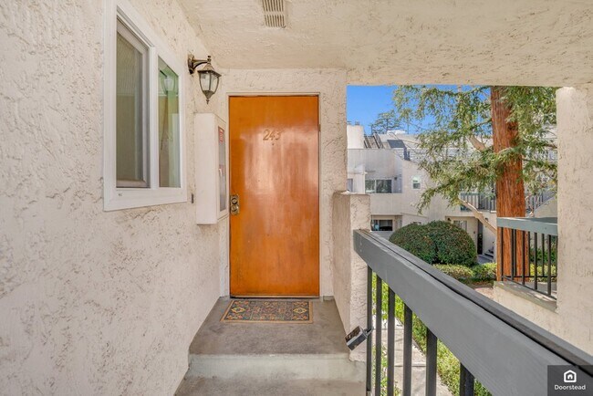 Building Photo - 18411 Hatteras St