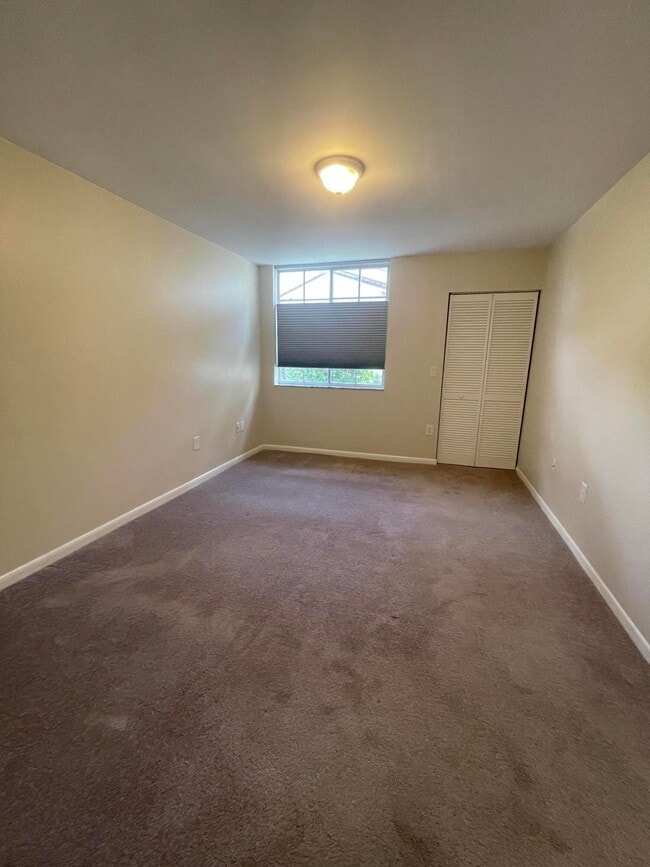 Building Photo - 1743 Village Blvd