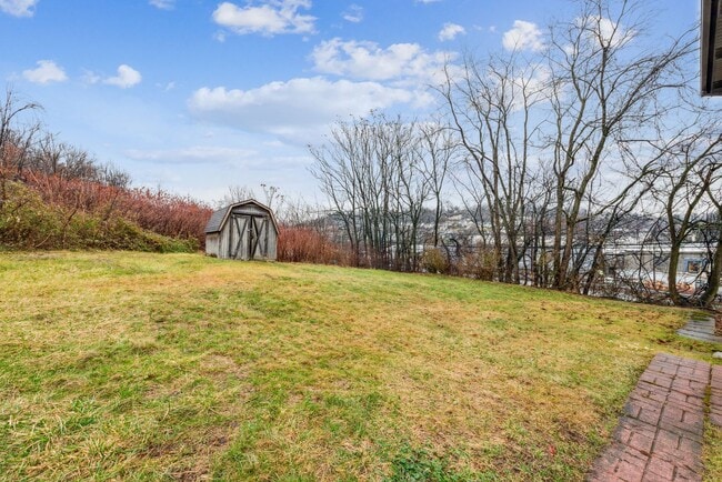 Building Photo - Unbeatable 3 bedroom home in Greensburg available April 1!