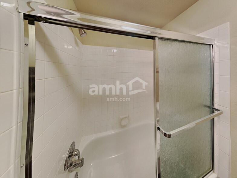 Building Photo - 11393 Gray St