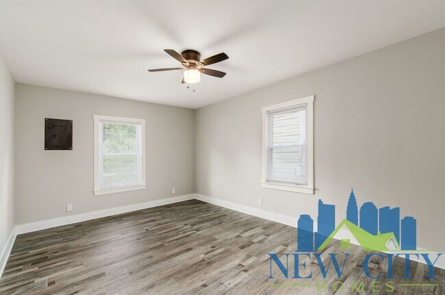 Building Photo - WAIVED $100 ADMIN FEE CALL TODAY!  Newly U...