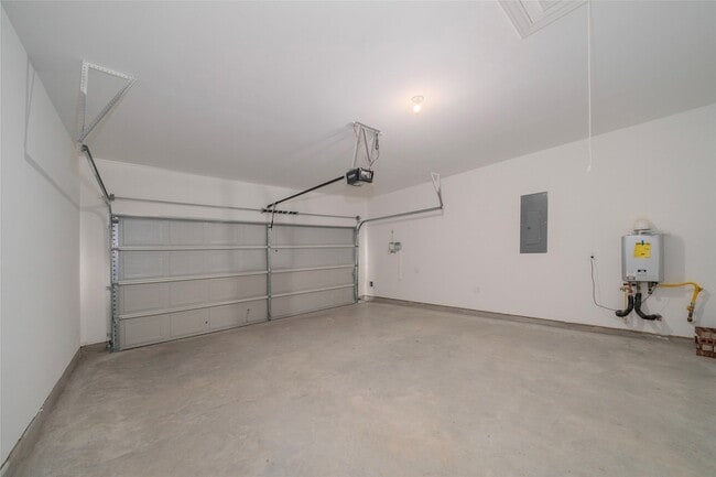 Building Photo - 26883 Ausmas Ln