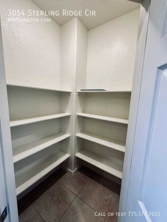 Building Photo - 3054 Sterling Ridge Cir