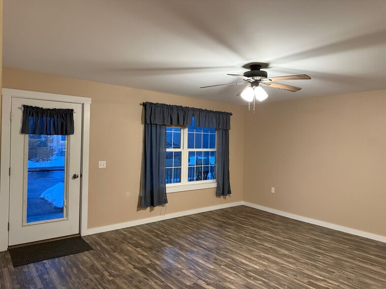 Family Room - 125 High St