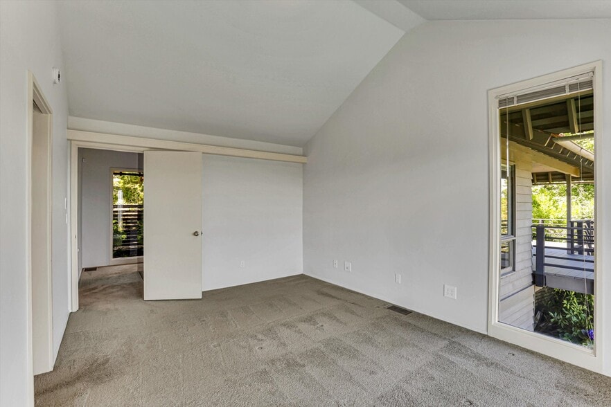 Building Photo - 17642 Upper Cherry Ln