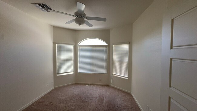 Building Photo - 2350 S Olivewood