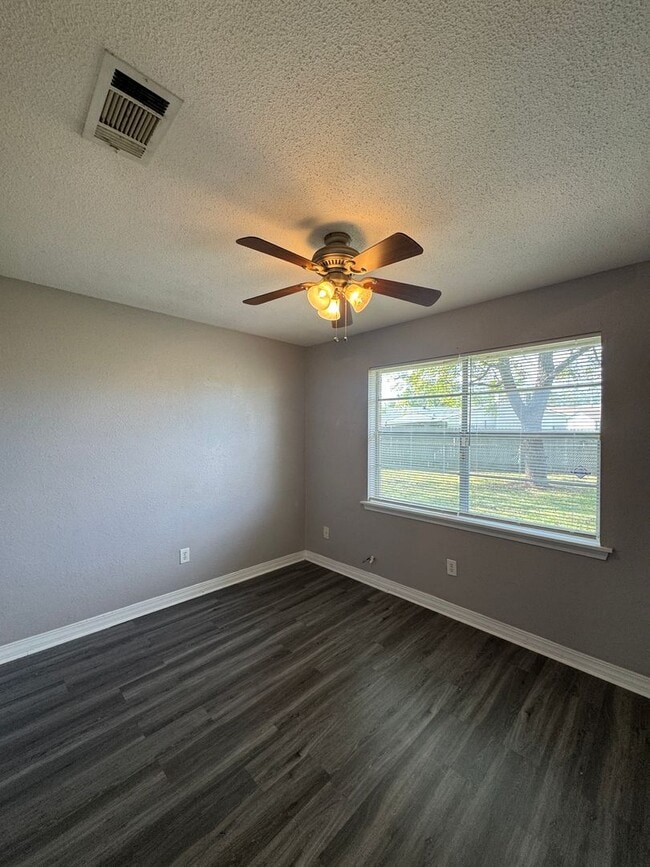 Building Photo - Rental Property in Bossier City