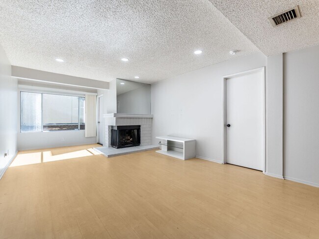 Building Photo - 7800 Topanga Canyon Blvd