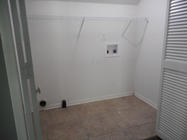 W/D Hookups - 3517 Barron Way