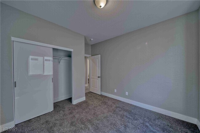 Building Photo - 610 San Lorenzo St