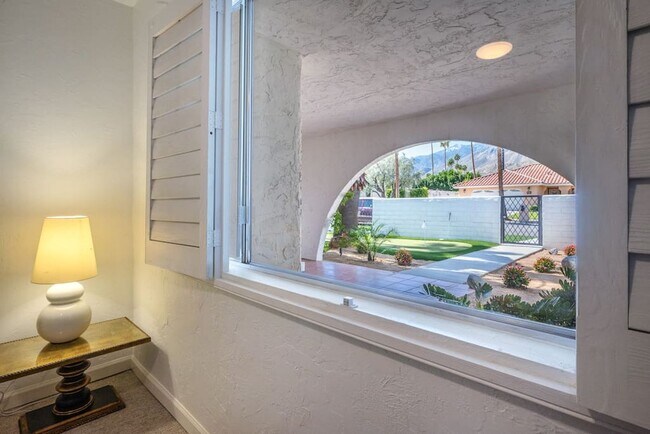 Building Photo - Luxury Mid-Century Retreat in the Heart of the Historic Movie Colony (Monthly Only - No Long Term)