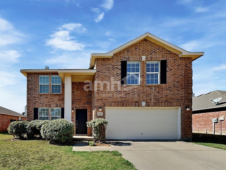 Primary Photo - 3017 Lipizzan Dr