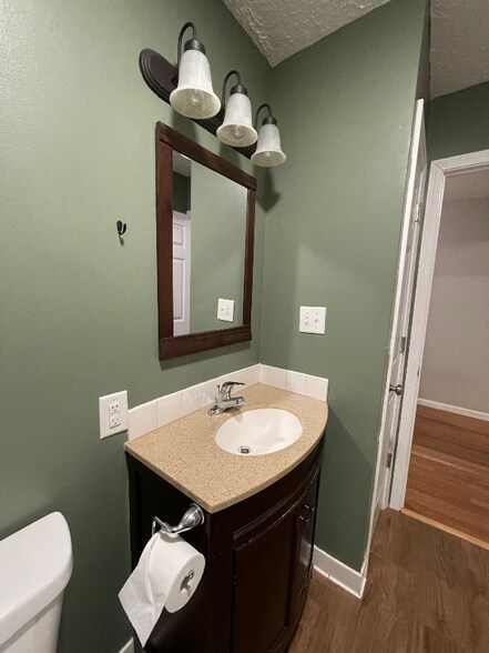 Building Photo - 2350 S Henderson St