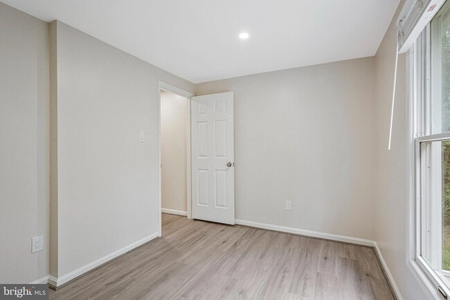 Building Photo - 1594 Poplar Grove Dr