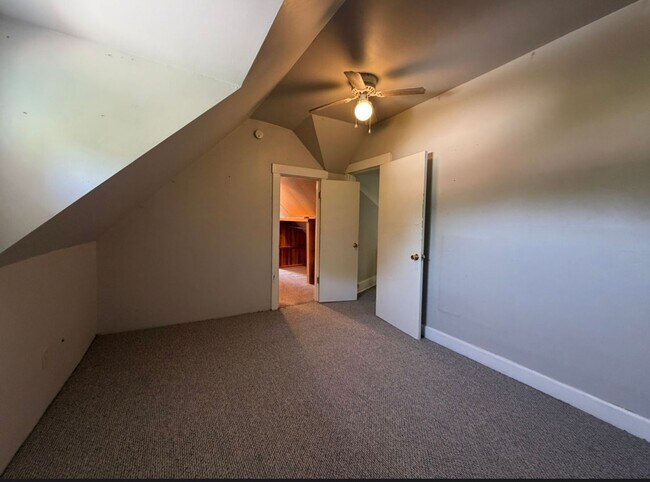 Building Photo - 758 S Delaware Ave