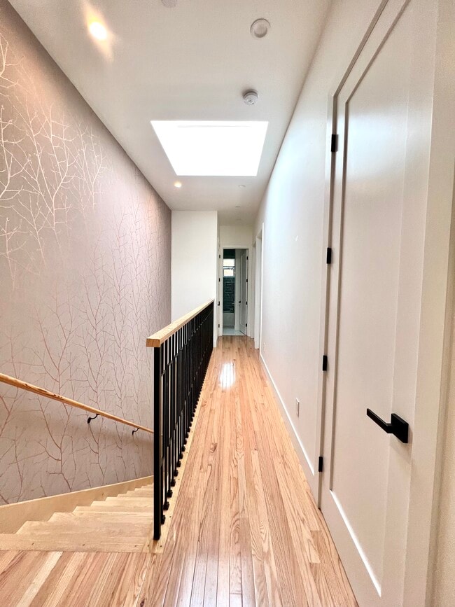 Building Photo - 1112 Tomato Aly