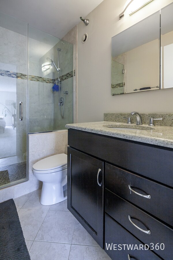 Building Photo - 1122 N Clark-3208