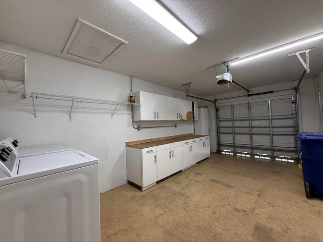 Building Photo - 6204 Sandy Bank Terrace