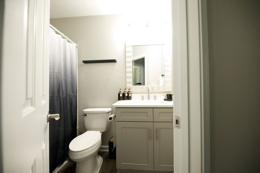 Building Photo - 6116 Citico River Ln