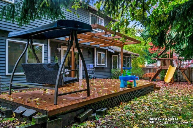 Building Photo - 905 224th Ave NE