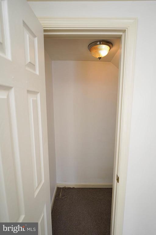 Building Photo - 401 Newton Terrace