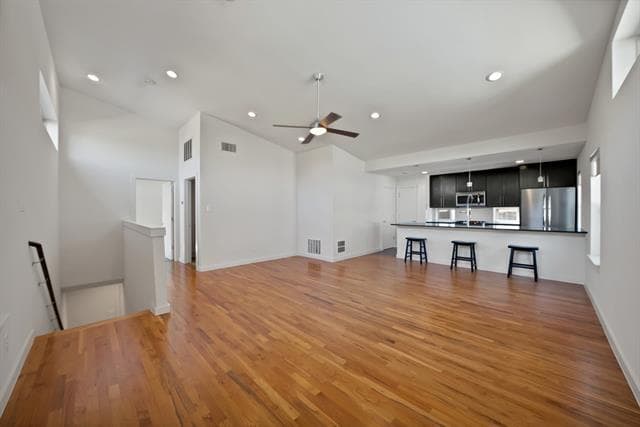 Building Photo - 5841 Oram St