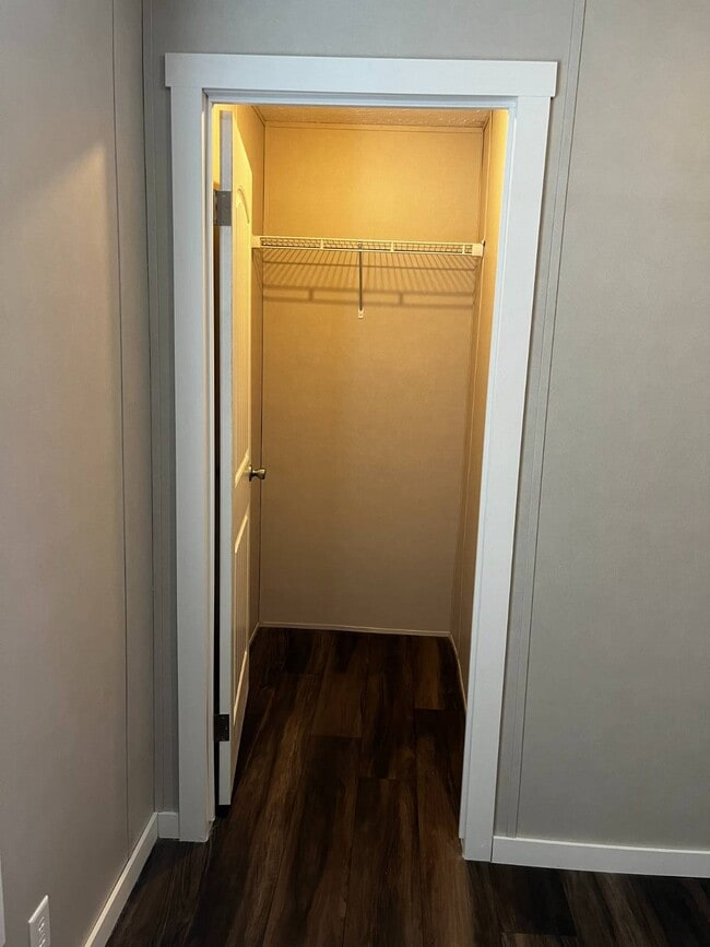 Building Photo - 4900 SE 102nd Pl