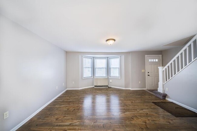 Building Photo - 441 1st Ave