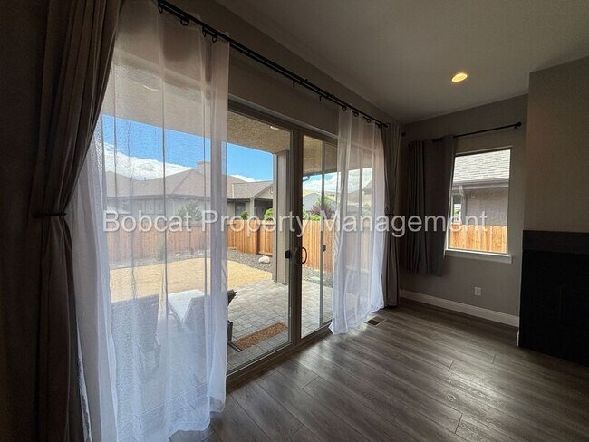 Building Photo - 3108 Cambria Lp