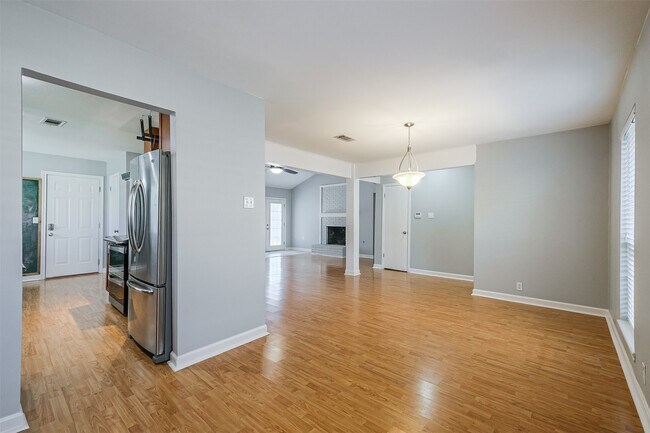 Building Photo - 12919 Westella Dr