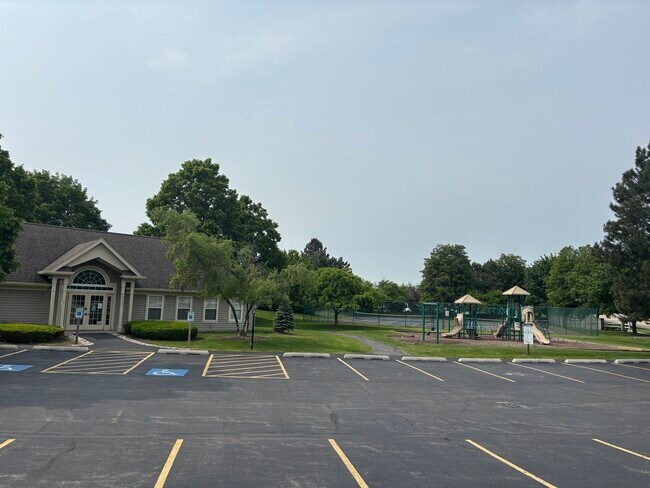 Building Photo - 17687 W Running Creek Ct