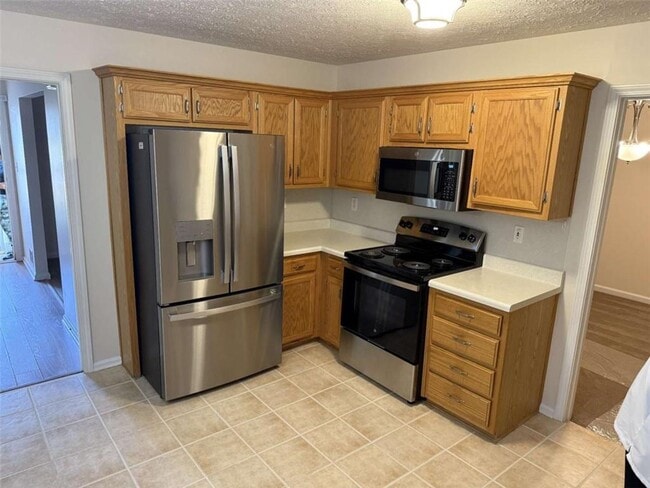 Building Photo - 228 Solomon Dr