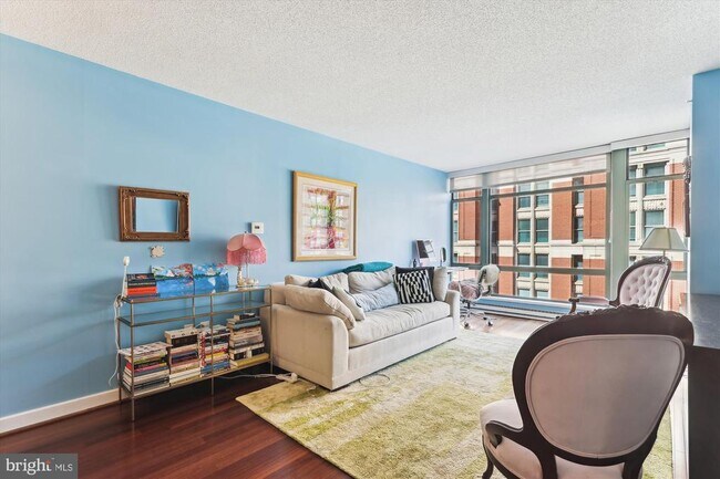 Building Photo - 1150 K St NW