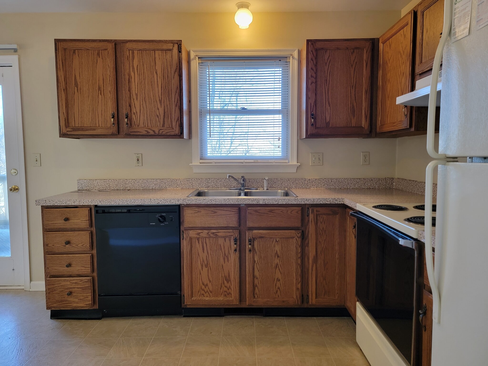 Building Photo - 46 Ironstone Dr