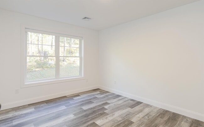 Building Photo - 359 Monadnock St