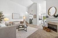 Building Photo - Beautiful Second Floor 3bd Condo w/Detached Garage & Pool
