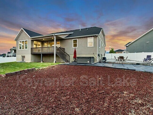 Building Photo - 31 N Palomino Way