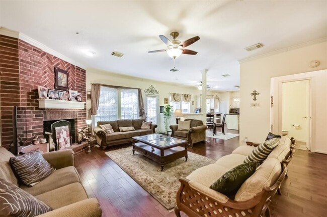 Building Photo - 1306 N Gabriel River Cir