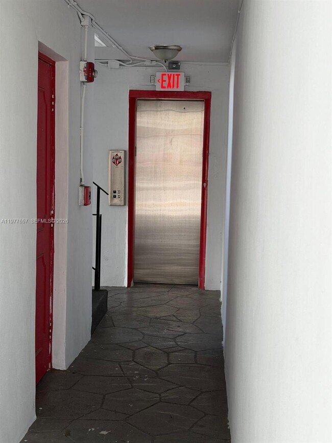 Building Photo - 3211 W Flagler St