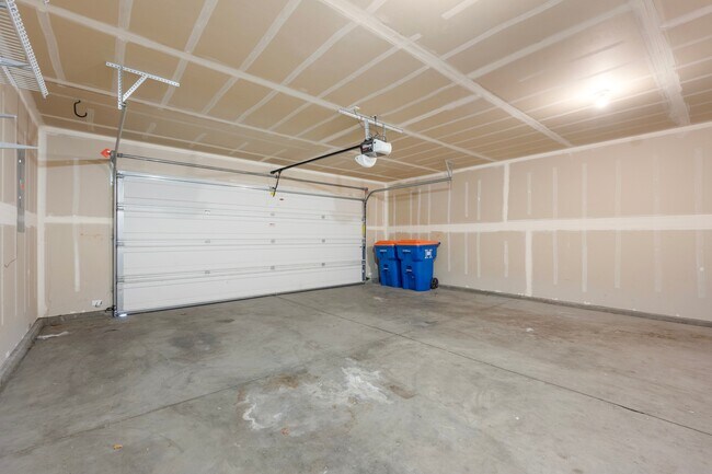 Building Photo - 5919 S Harrington Way