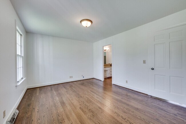 Building Photo - 795 Greeley Dr