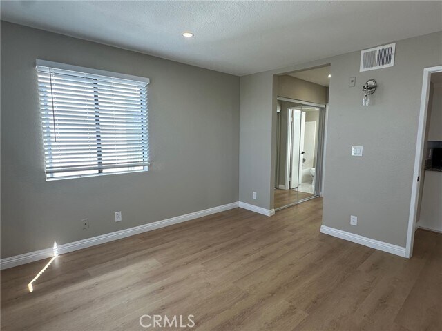 Building Photo - 1052 S Mariposa Ave