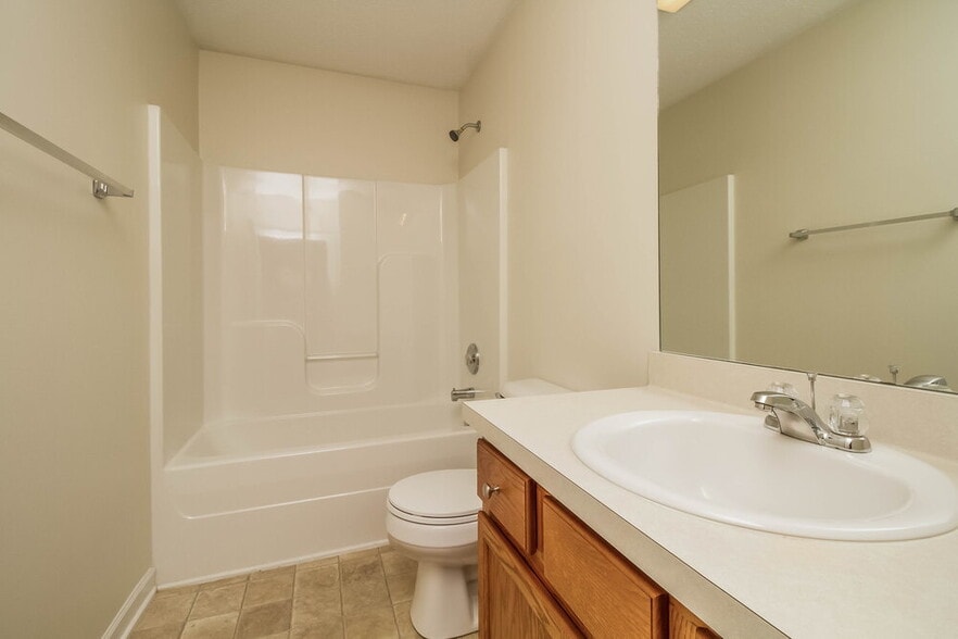 Building Photo - 329 Stewart Springs Dr